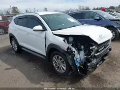 KM8J3CA44HU437644 2017 HYUNDAI TUCSON