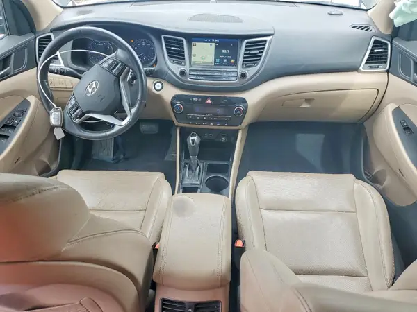 KM8J3CA44HU442049 2017 HYUNDAI TUCSON - Image 8