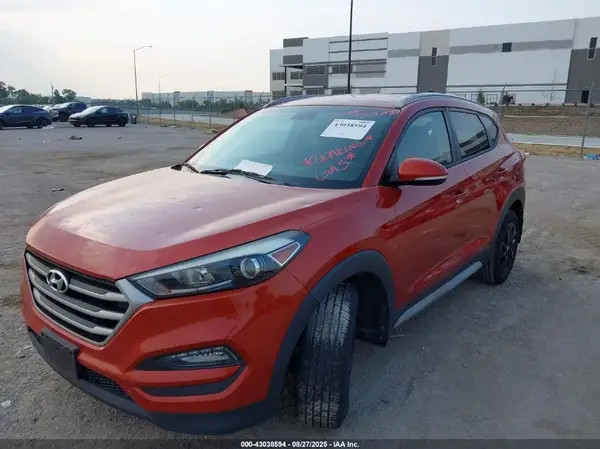 KM8J3CA44HU447932 2017 HYUNDAI TUCSON - Image 2