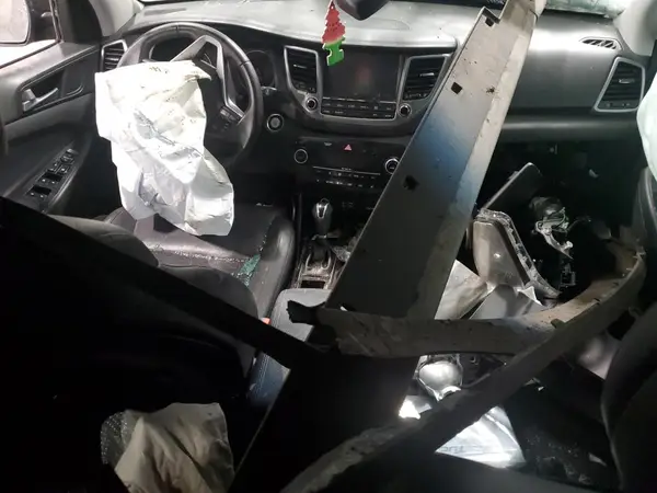 KM8J3CA44HU455058 2017 HYUNDAI TUCSON - Image 8