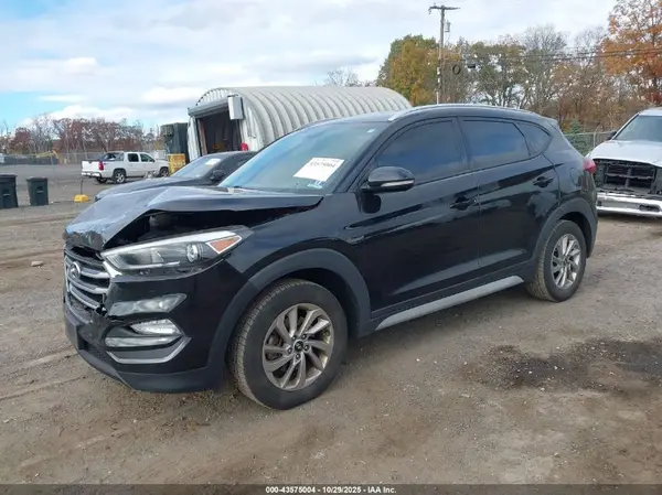 KM8J3CA44HU462821 2017 HYUNDAI TUCSON - Image 2