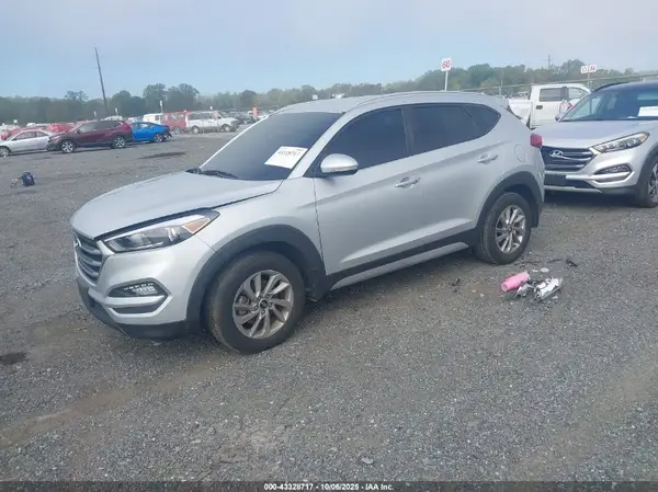 KM8J3CA44HU465024 2017 HYUNDAI TUCSON - Image 2
