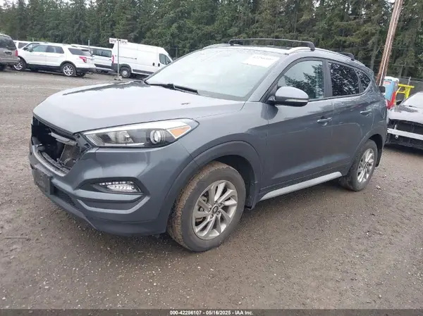 KM8J3CA44HU472880 2017 HYUNDAI TUCSON - Image 2