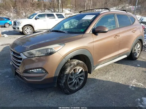 KM8J3CA44HU473494 2017 HYUNDAI TUCSON - Image 2