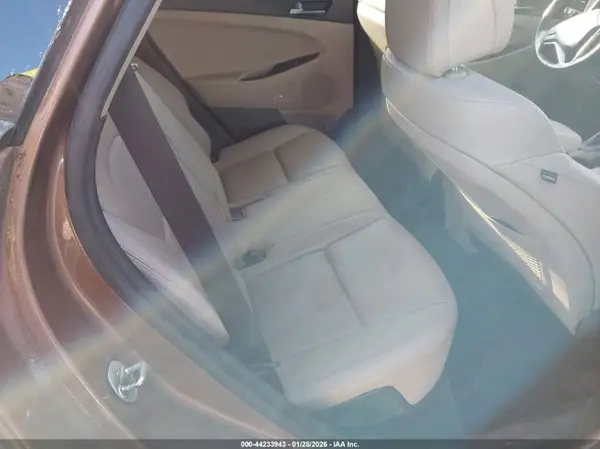 KM8J3CA44HU473494 2017 HYUNDAI TUCSON - Image 8