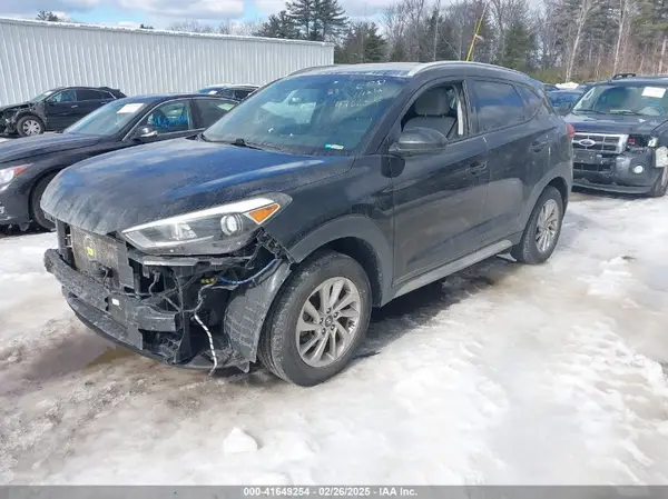 KM8J3CA44HU476654 2017 HYUNDAI TUCSON - Image 2