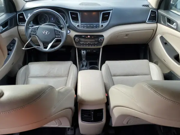 KM8J3CA44HU478372 2017 HYUNDAI TUCSON - Image 8