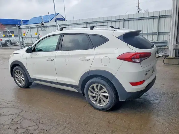 KM8J3CA44HU478484 2017 HYUNDAI TUCSON - Image 2