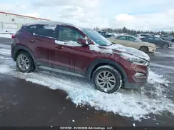 KM8J3CA44HU480204 2017 HYUNDAI TUCSON