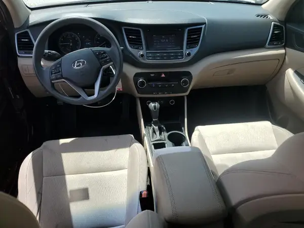 KM8J3CA44HU481028 2017 HYUNDAI TUCSON - Image 8