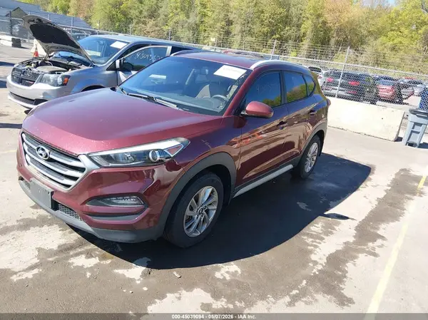 KM8J3CA44HU482065 2017 HYUNDAI TUCSON - Image 2