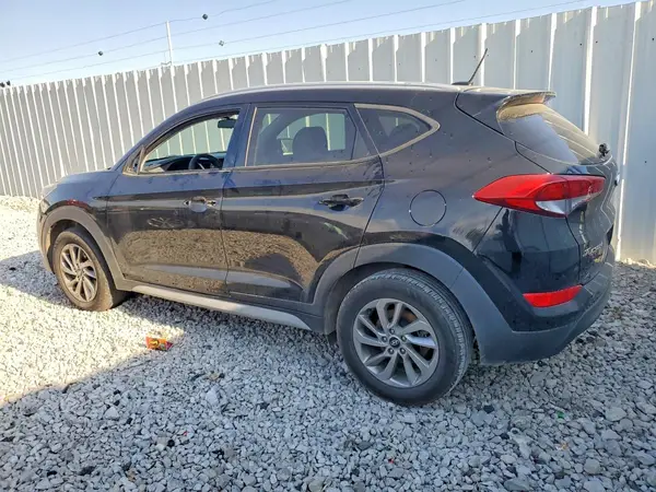 KM8J3CA44HU483815 2017 HYUNDAI TUCSON - Image 2