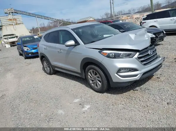 KM8J3CA44HU486519 2017 HYUNDAI TUCSON - Image 1