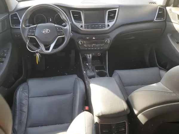 KM8J3CA44HU491574 2017 HYUNDAI TUCSON - Image 8