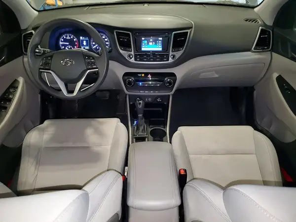 KM8J3CA44HU505618 2017 HYUNDAI TUCSON - Image 8