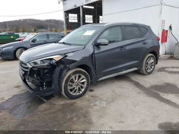 KM8J3CA44HU509720 2017 HYUNDAI TUCSON - Image 2