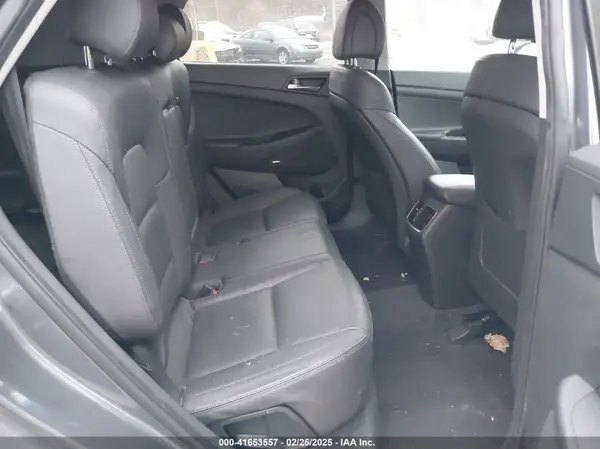 KM8J3CA44HU509720 2017 HYUNDAI TUCSON - Image 8