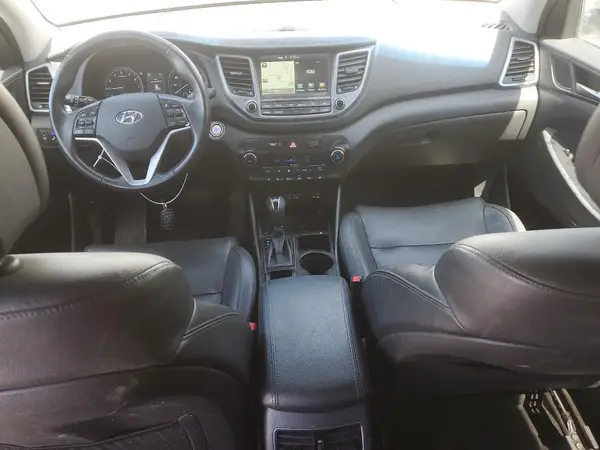 KM8J3CA44HU511287 2017 HYUNDAI TUCSON - Image 8