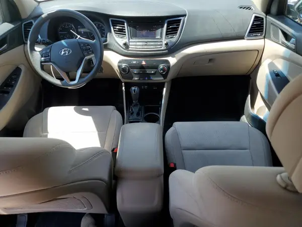 KM8J3CA44HU524332 2017 HYUNDAI TUCSON - Image 8