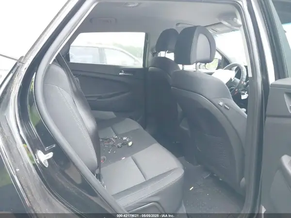 KM8J3CA44HU524797 2017 HYUNDAI TUCSON - Image 8