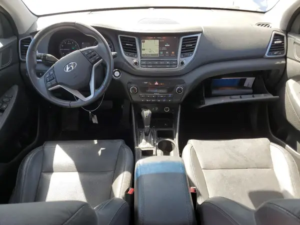 KM8J3CA44HU532561 2017 HYUNDAI TUCSON - Image 8