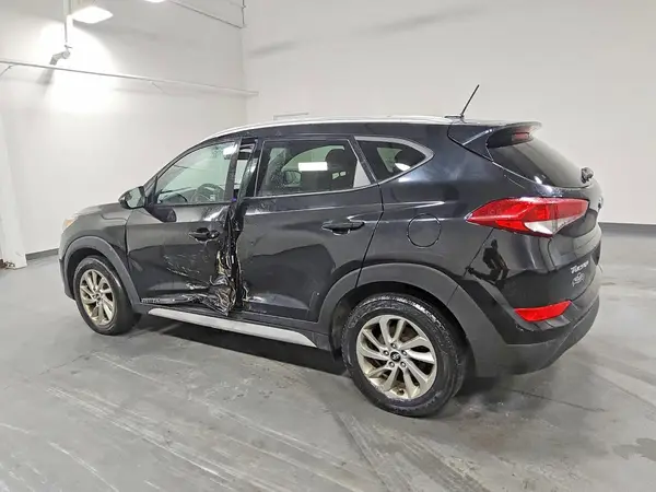 KM8J3CA44HU540305 2017 HYUNDAI TUCSON - Image 2