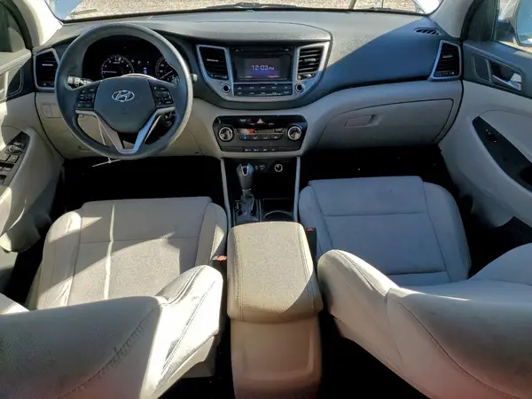 KM8J3CA44HU545424 2017 HYUNDAI TUCSON - Image 8