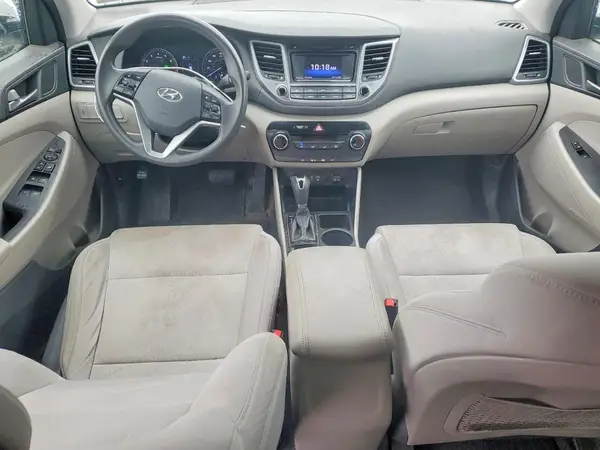 KM8J3CA44HU550462 2017 HYUNDAI TUCSON - Image 8