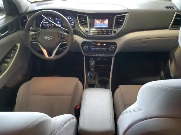 KM8J3CA44HU553989 2017 HYUNDAI TUCSON - Image 8