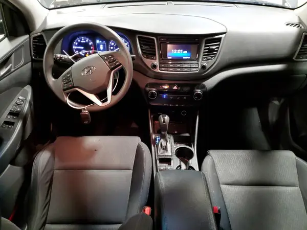 KM8J3CA44HU572588 2017 HYUNDAI TUCSON - Image 8