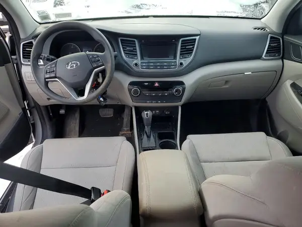 KM8J3CA44HU585616 2017 HYUNDAI TUCSON - Image 8