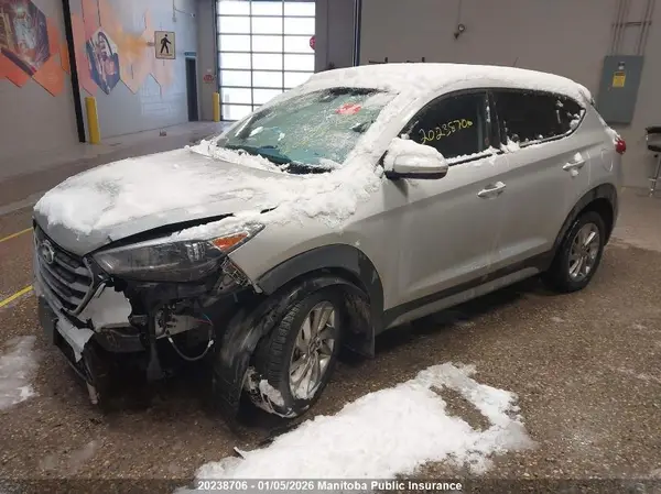 KM8J3CA44HU591979 2017 HYUNDAI TUCSON - Image 2