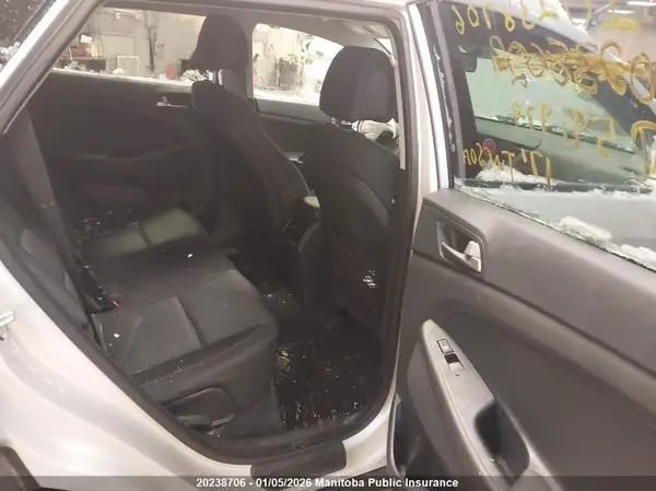 KM8J3CA44HU591979 2017 HYUNDAI TUCSON - Image 8