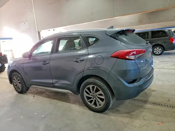 KM8J3CA44JU600928 2018 HYUNDAI TUCSON - Image 2