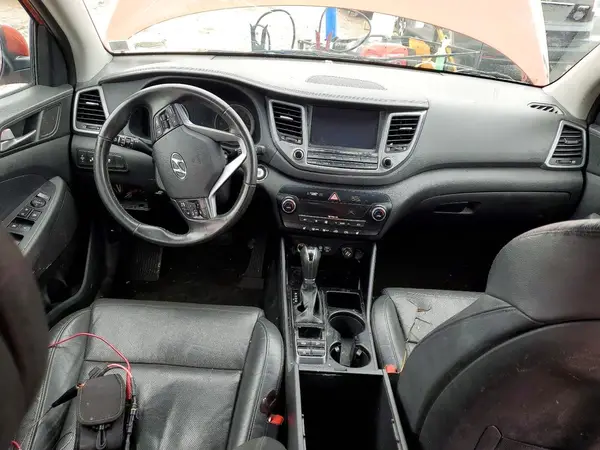KM8J3CA44JU601240 2018 HYUNDAI TUCSON - Image 8