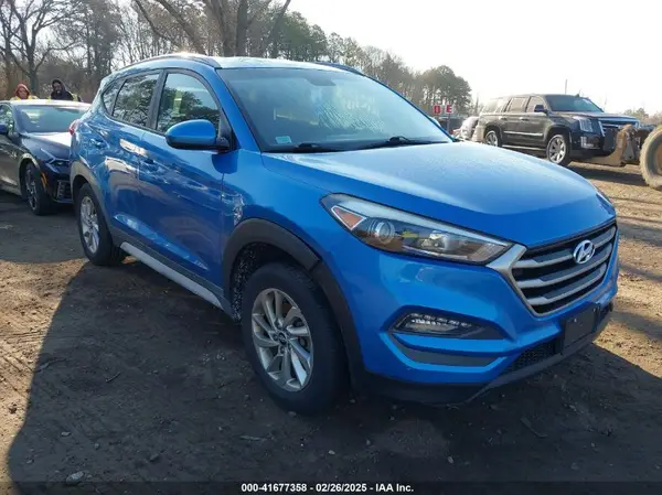 KM8J3CA44JU604526 2018 HYUNDAI TUCSON - Image 1