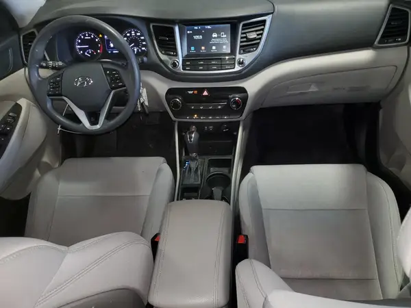 KM8J3CA44JU609676 2018 HYUNDAI TUCSON - Image 8