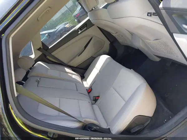 KM8J3CA44JU615557 2018 HYUNDAI TUCSON - Image 8