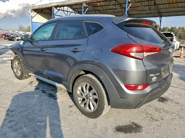KM8J3CA44JU621343 2018 HYUNDAI TUCSON - Image 2