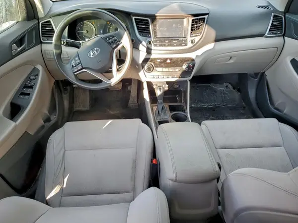 KM8J3CA44JU621343 2018 HYUNDAI TUCSON - Image 8