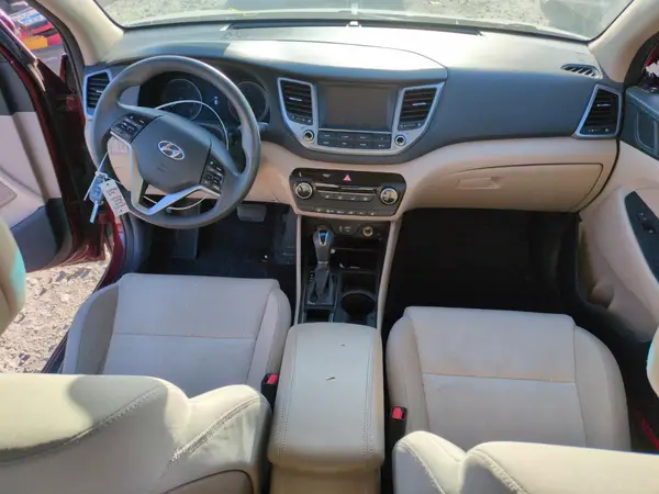 KM8J3CA44JU636389 2018 HYUNDAI TUCSON - Image 8