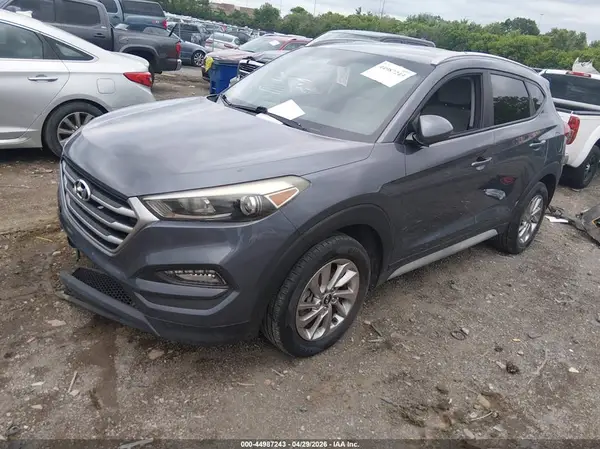 KM8J3CA44JU638711 2018 HYUNDAI TUCSON - Image 2