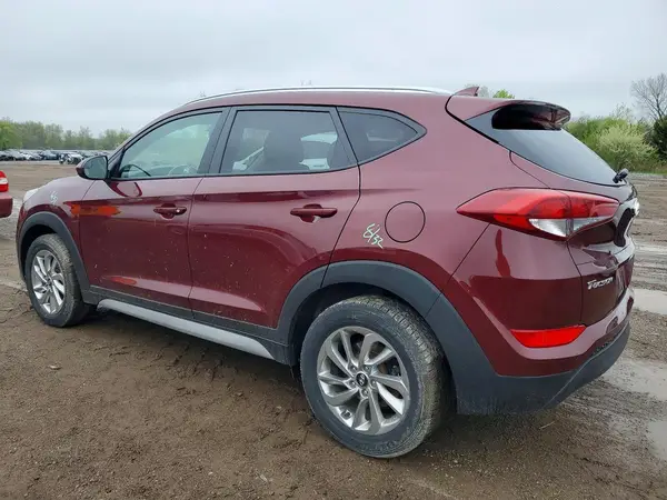 KM8J3CA44JU640197 2018 HYUNDAI TUCSON - Image 2