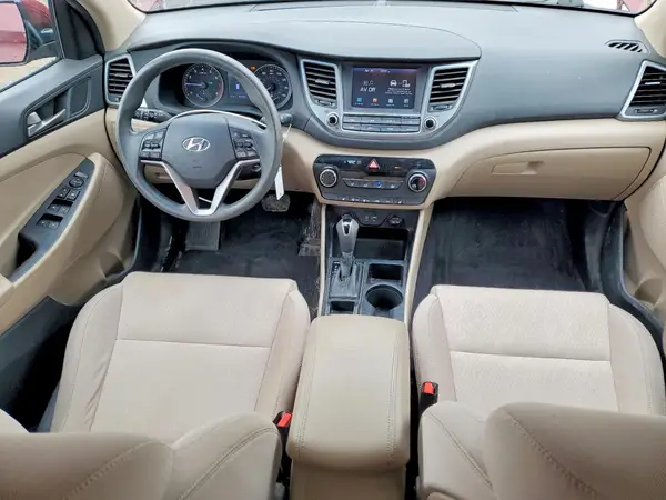 KM8J3CA44JU640197 2018 HYUNDAI TUCSON - Image 8