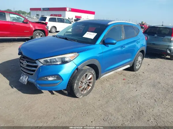 KM8J3CA44JU641060 2018 HYUNDAI TUCSON - Image 2