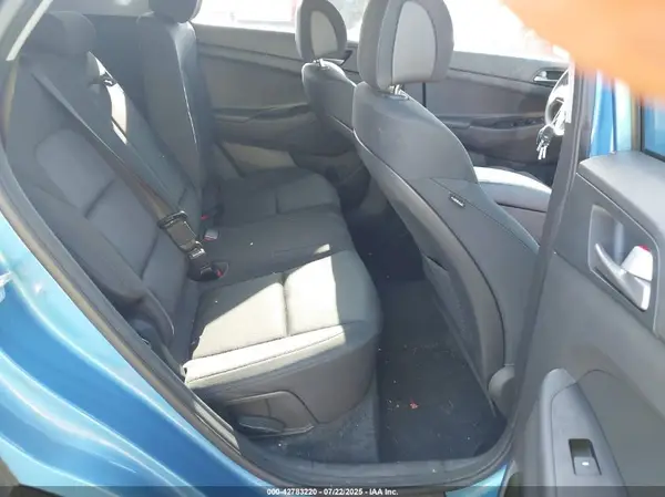 KM8J3CA44JU641060 2018 HYUNDAI TUCSON - Image 8