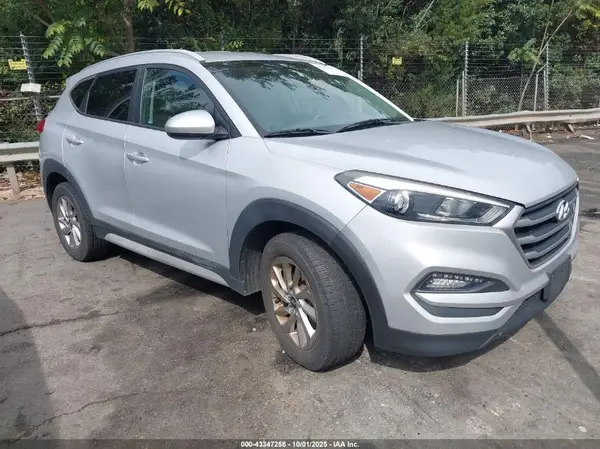 KM8J3CA44JU641947 2018 HYUNDAI TUCSON - Image 1