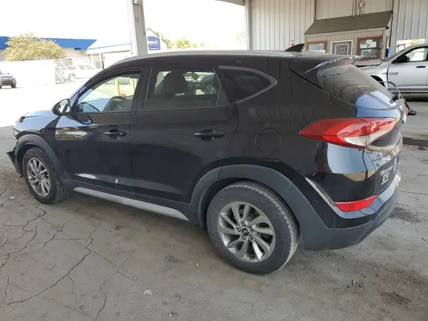 KM8J3CA44JU642127 2018 HYUNDAI TUCSON - Image 2