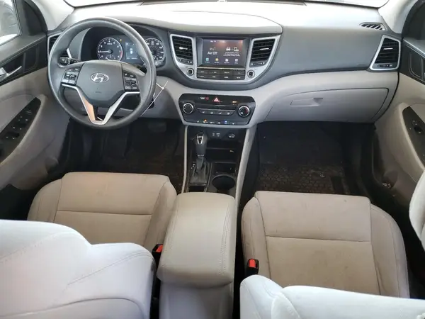 KM8J3CA44JU642127 2018 HYUNDAI TUCSON - Image 8