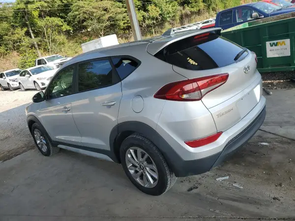 KM8J3CA44JU644122 2018 HYUNDAI TUCSON - Image 2